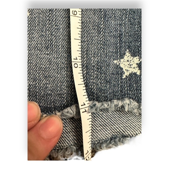 Women’s Gap 12 Star Print Mid Rise Sexy Boyfriend Short 12/31 - Picture 6 of 7
